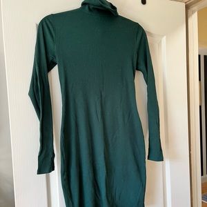 BRAND NEW EMERALD GREEN TURTLE NECK DRESS